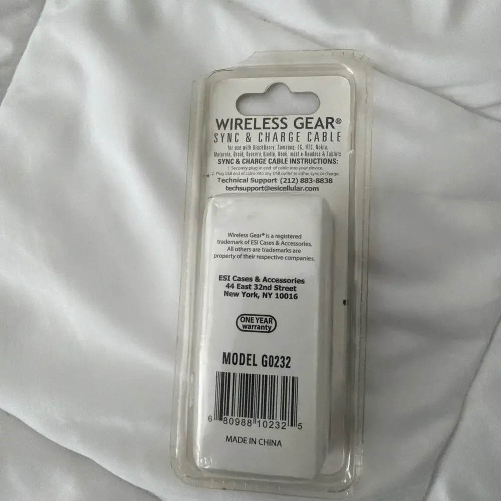 Wireless Gear 10 ft sync and charge cable for Almost Any Device Via USB G0232